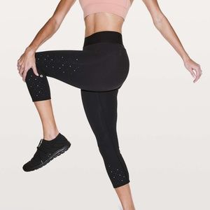 Lululemon x SoulCycle To The Beat Crop 21"